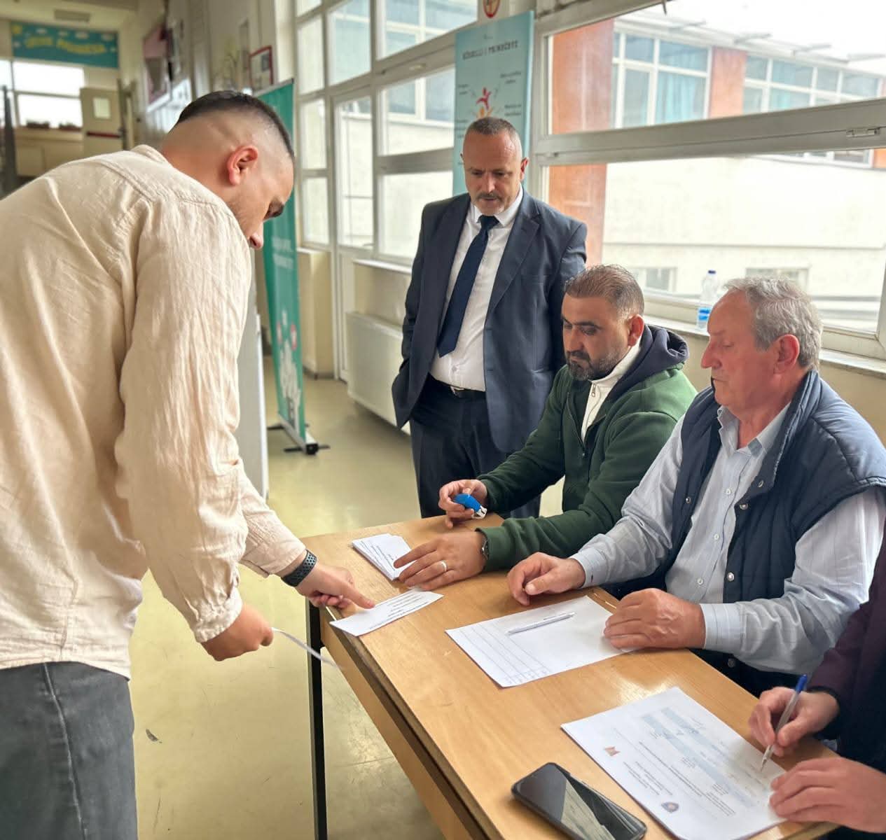 Banorët e lagjes “Zabeli” votojnë për projektin e rregullimit të hapësirës rekreative