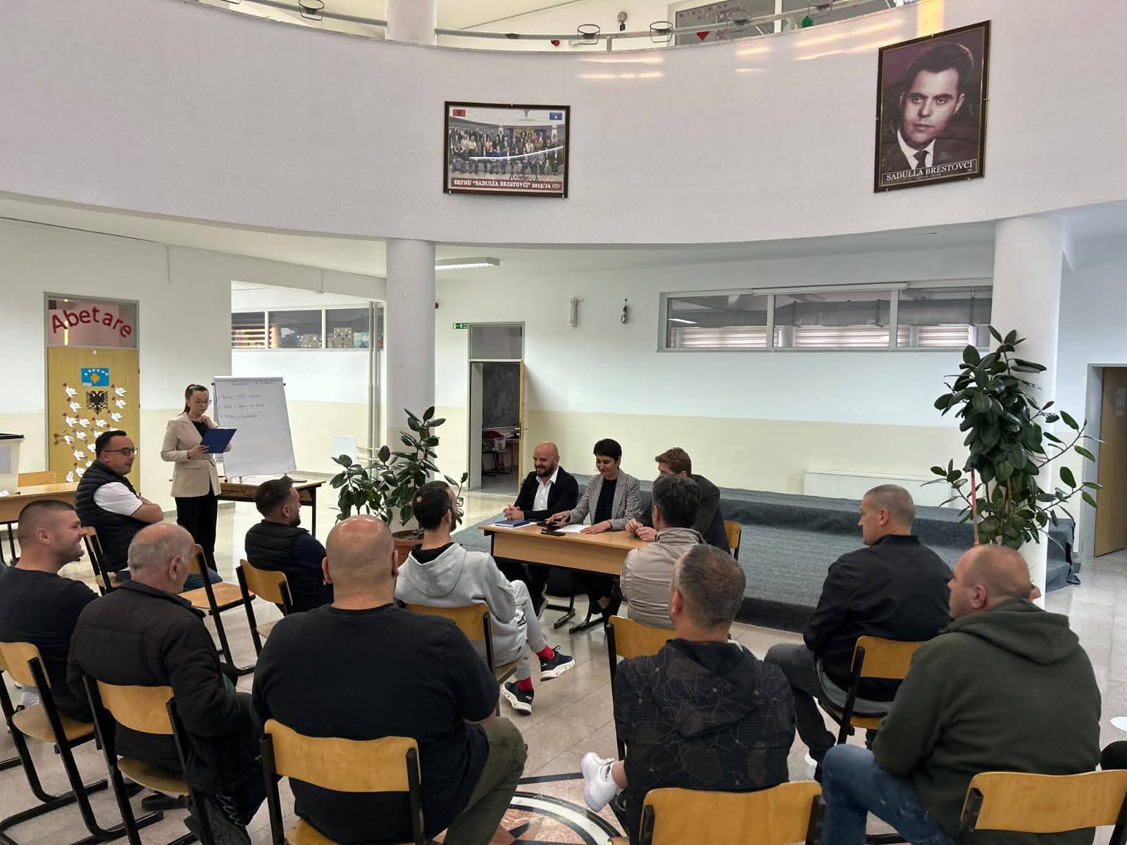 Banorët e “Rrugës së Prishtinës” votojnë për projektin e parkingut rreth shkollës