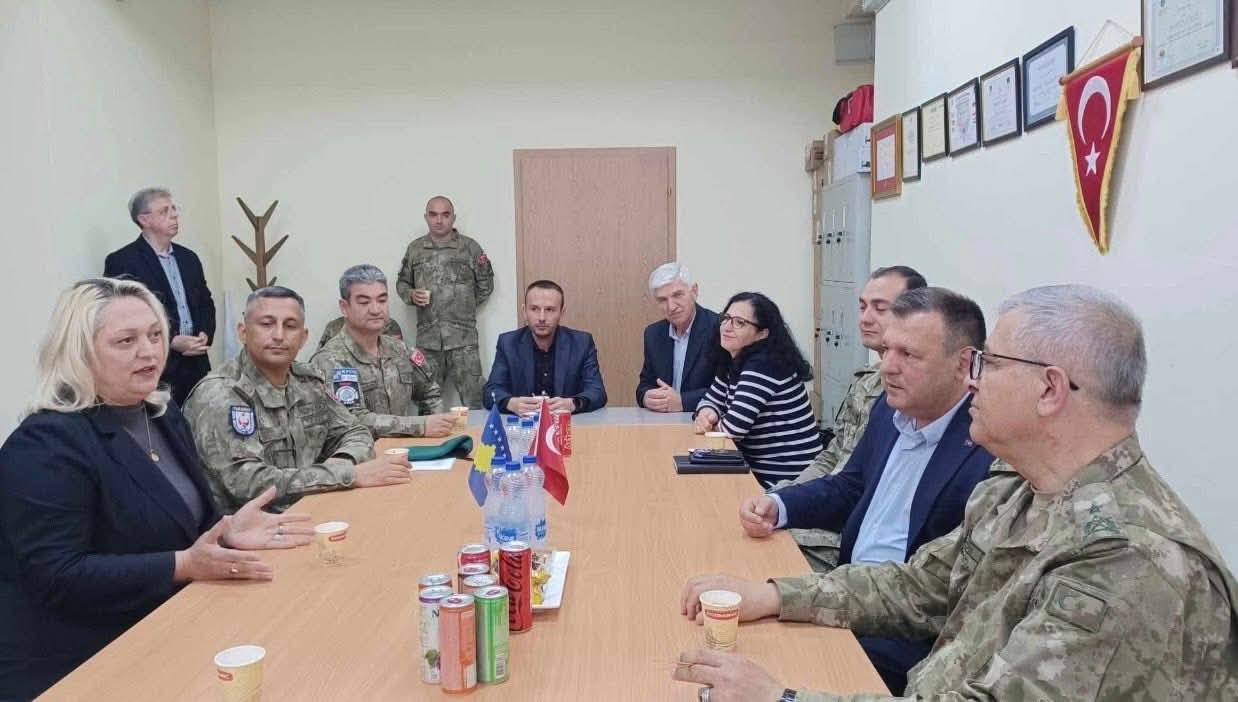 Gjenerali i Ushtrisë turke viziton Gjilanin