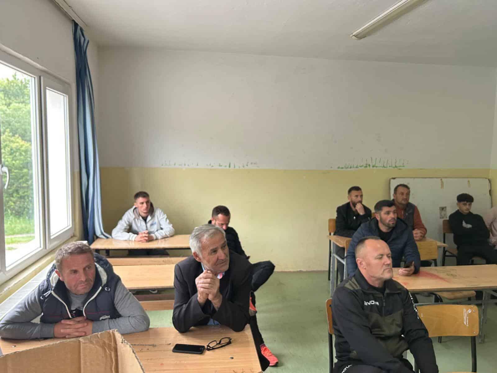 Banorët e Gumnishtës votojnë për rregullimin e shtratit të lumit
