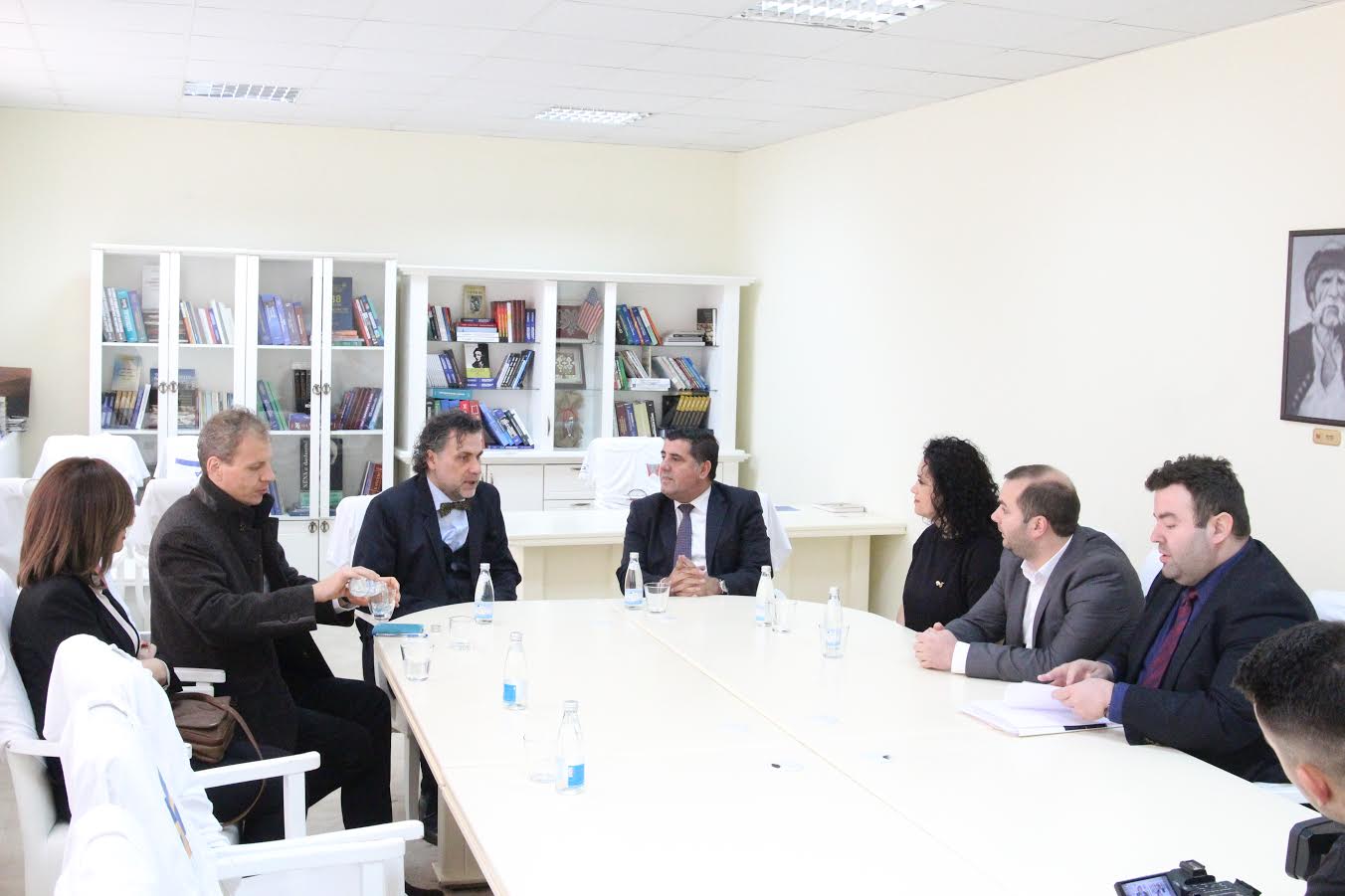 ambasadori-cekise-takim-Lutfihaziri.jpg